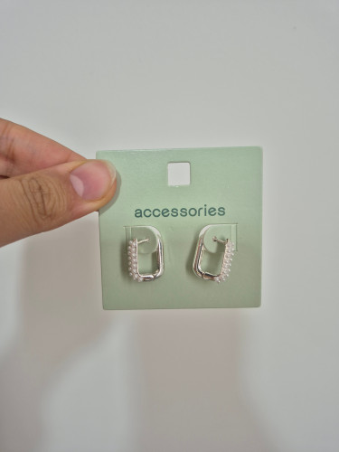 گوشواره زنانه مدل مربعی مروارید دار